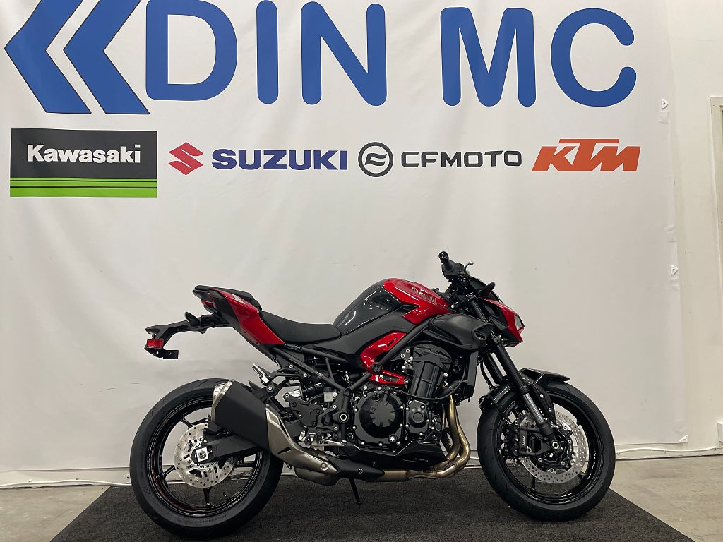 Kawasaki Z900 "Fabriksny hoj 2027"