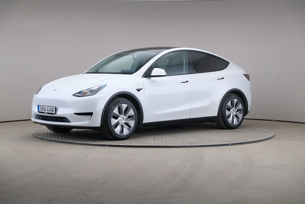 Tesla Model Y Standard Range 299hk RWD Drag