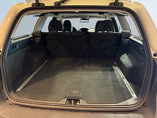 Volvo XC70 D4 AWD Momentum Dragkrok Dvärm Navigation Rattvärme S&V