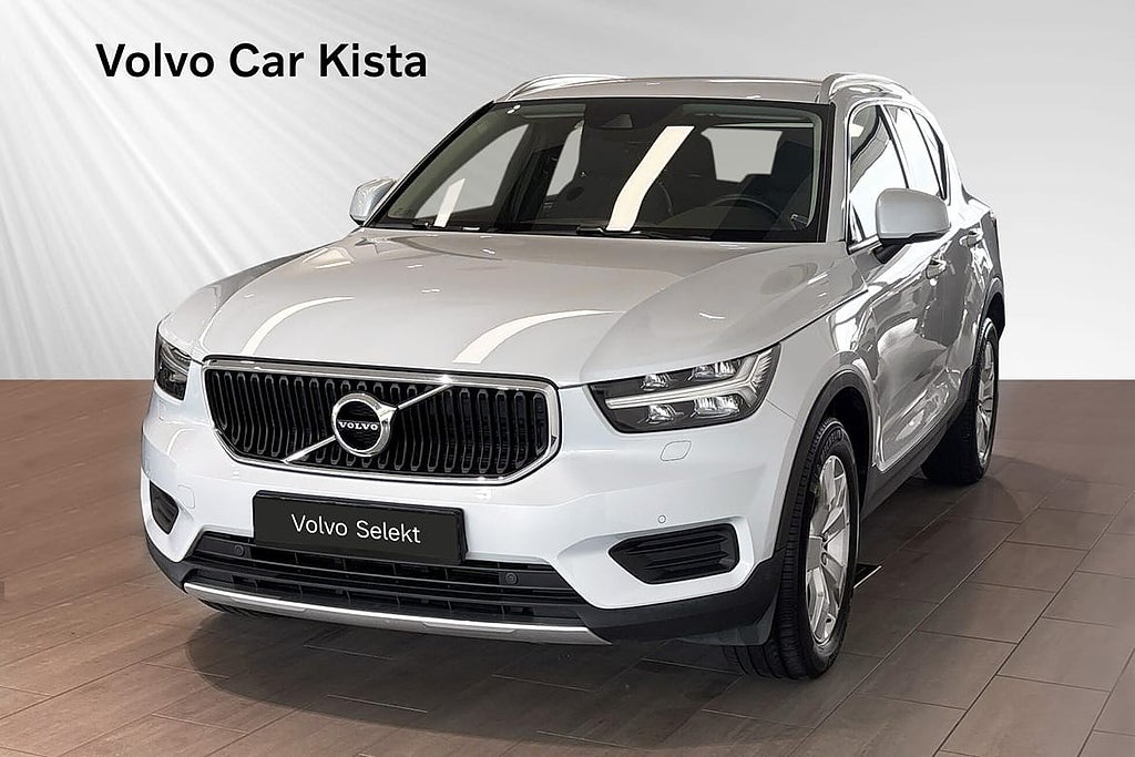 Volvo XC40 B4 FWD Bensin Momentum Advanced Edt