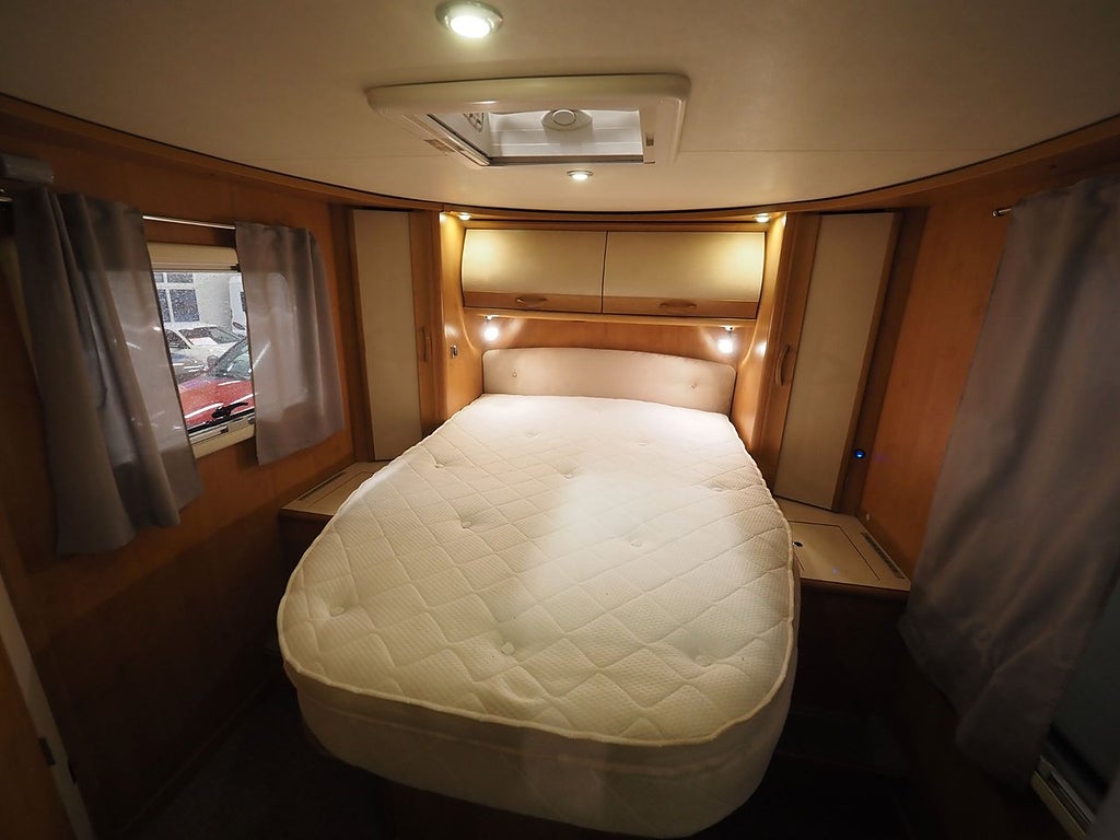 Rapido 10000 3.0 156hk AC Markis Solcell 2011