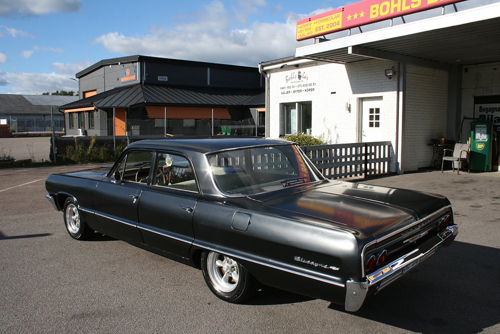 Chevrolet Biscayne 4-Door Sedan Powerglide