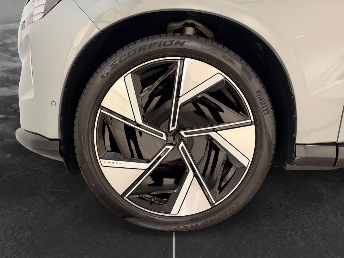 Volvo EX90 2025, photo 7/10