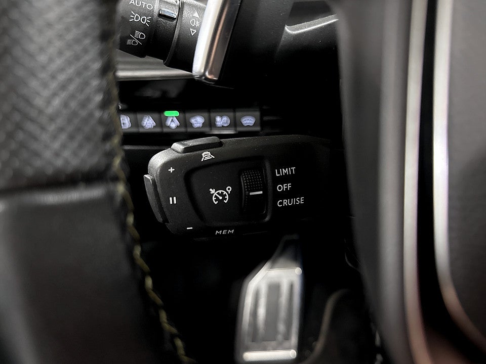 Bild på Peugeot 508 SW PSE Hybrid4 360hk Aut AWD 360° MASSAGE PANO HIFI