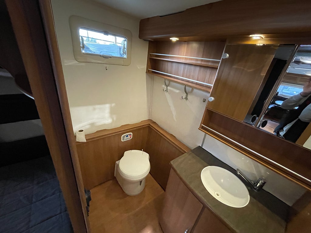 Kabe Royal 780 ETDL KS E2 / ALDE / Elektriska stödben / Förtält / Lån - Kabe