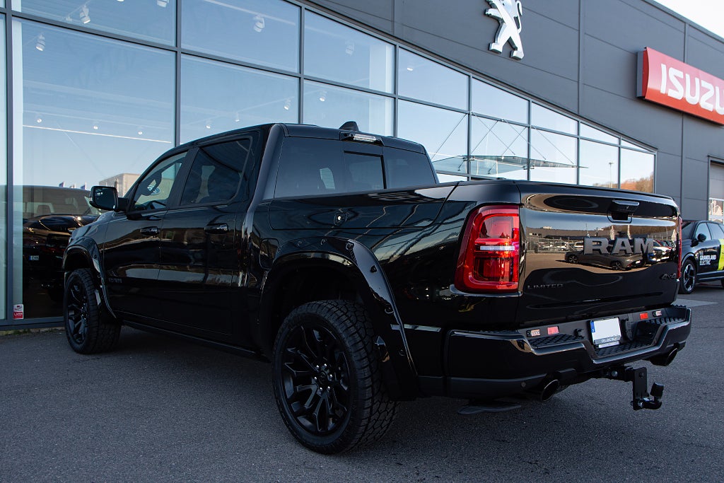Dodge RAM 1500 LÅG SKATT E85 Limited Night Edition 548 hk