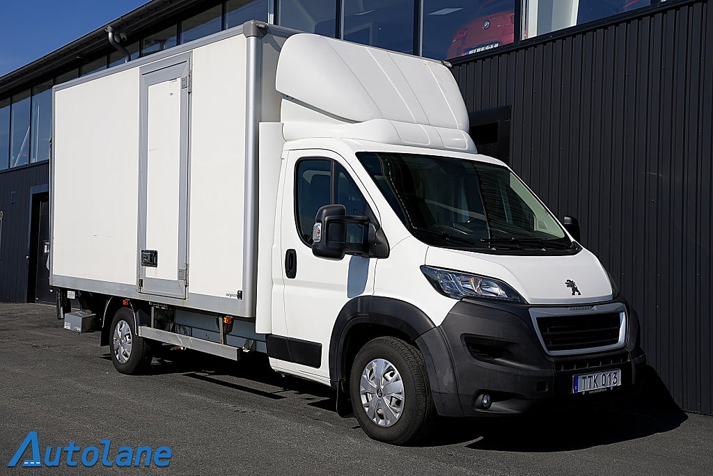 Peugeot Boxer Chassi Cab 335 2.0 Hdi SKÅP,Bakgavellyft, MOMS