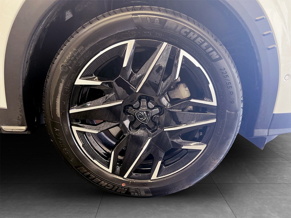 Bild på Peugeot 5008 GT Ultimate HYBRID 136hk Aut - 7-SITS, 360-KAMERA