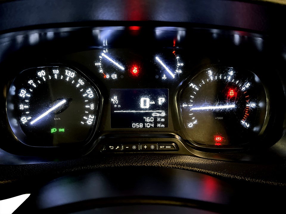 Bild på Peugeot Expert PRO+ 2.0 BHDi 145hk Aut L3 B-KAMERA DRAG