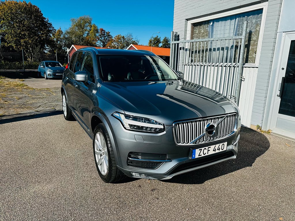 Volvo XC90 D5 235HK AWD INSCRIPTION / NAVI / VOC / DRAG