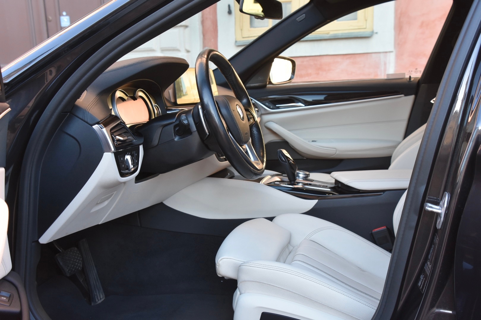 BMW 520 2018, bild 3/58