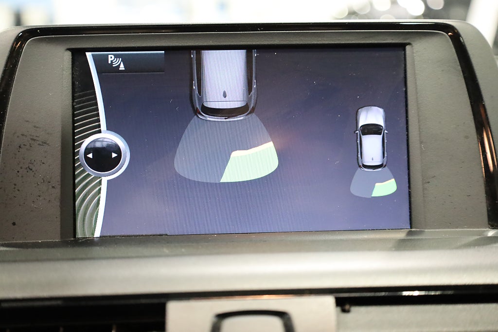 BMW M135i AUT M-Sport 320hk H&K Läder Blåtand Nyservad 2013