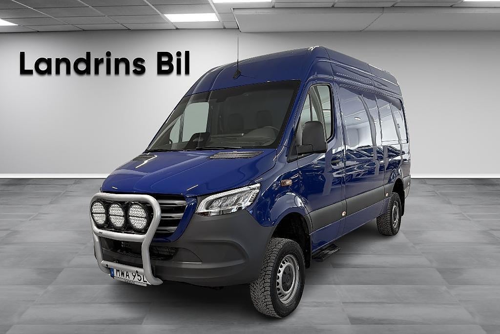 Mercedes-Benz Sprinter 319 CDI 4X4 Skåp ” 165 mil ”