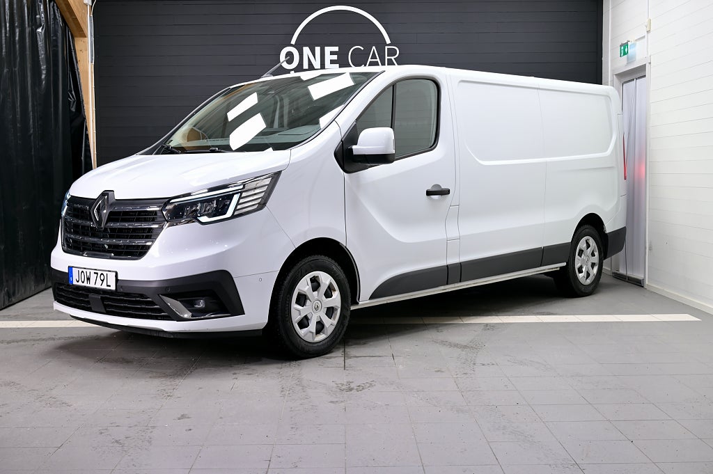 Renault trafic 2.0 Blue dCi EDC MOMS X-Lång D-Värm 150hk