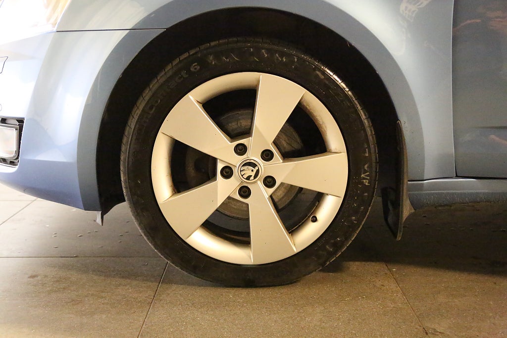 Skoda Octavia 2,0 TDI 4x4 Style Kombi Värmare Dragkrok 2016