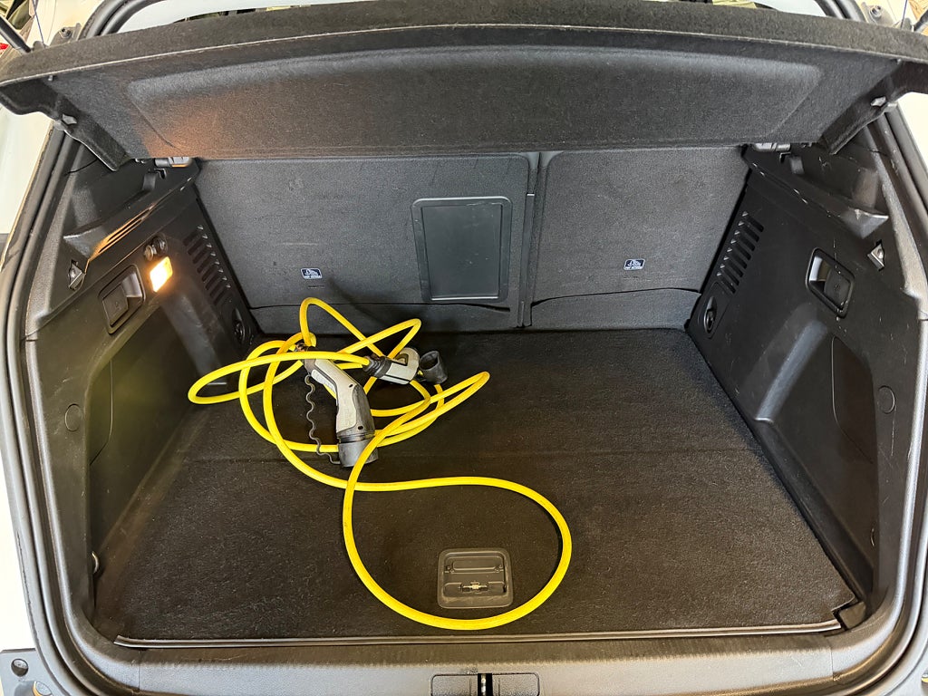 Peugeot 3008 HYBRID 224hk Aut Dragkrok Farthållare Helljusassistent bild 16