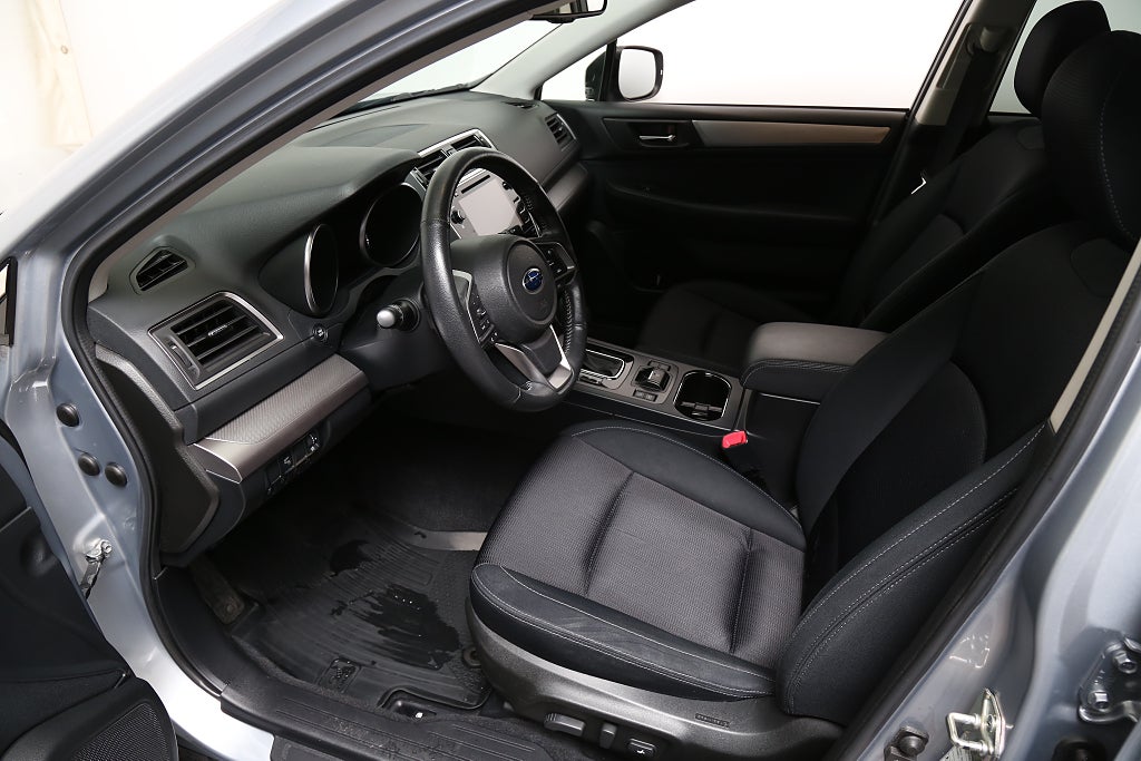 Subaru Outback 2,5i 175hk Active AWD Aut Kamera Eyesight 2020