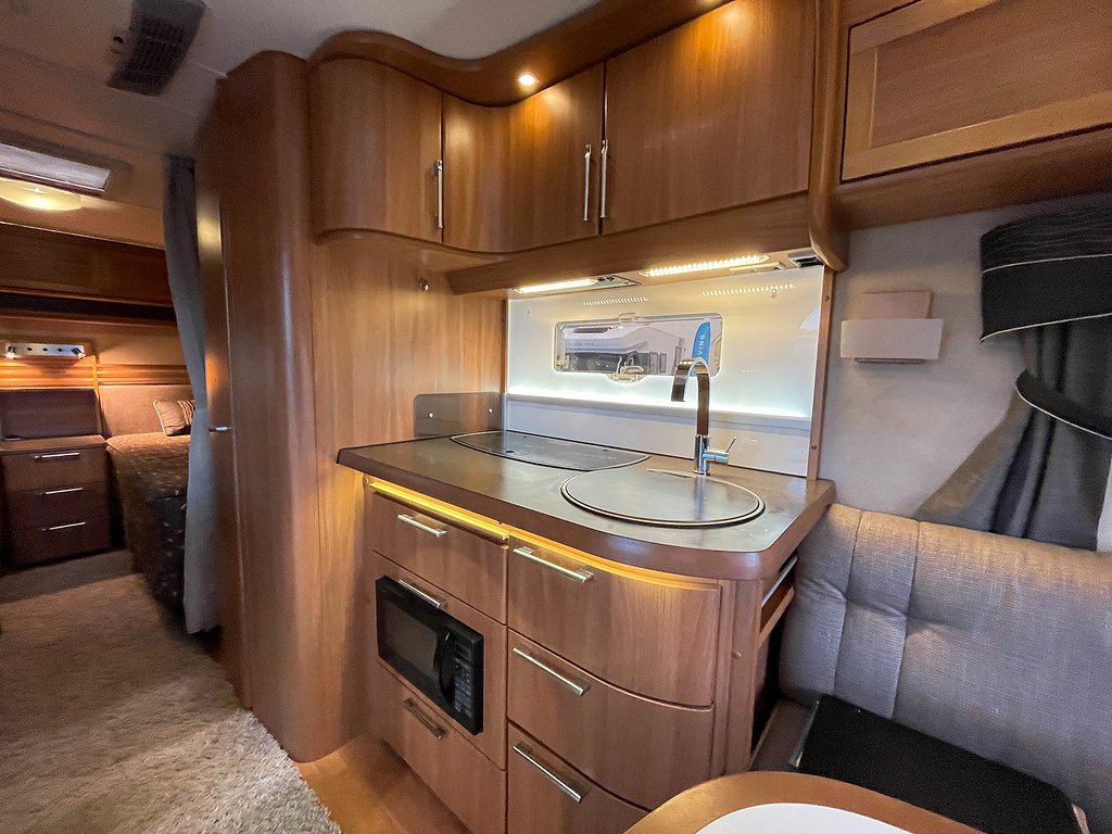 Kabe Ametist 560 GLE KS /Solcell/AC/ALDE/Markis/Långbädd - Kabe