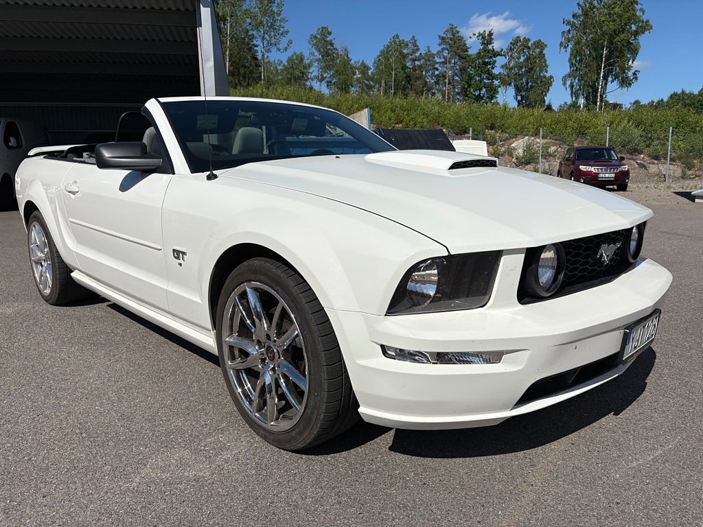 Ford Mustang GT Convertible GT