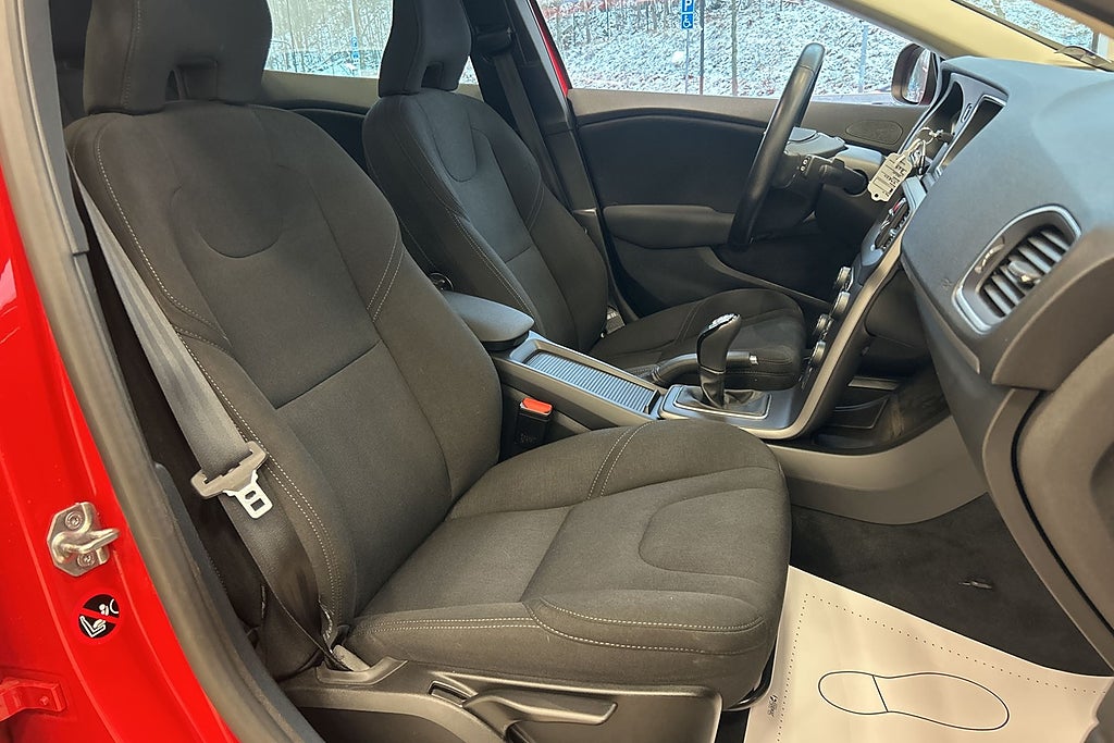 Volvo V40 Cross Country D2 Kinetic P-Sensorer/VOC/BT 7452MIL