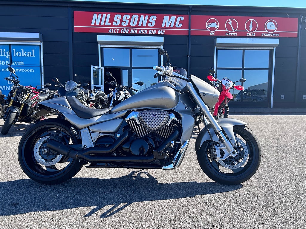 Suzuki VZR1800 Intruder 