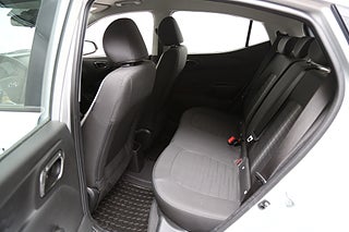 Halvkombi Hyundai i10 20 av 21