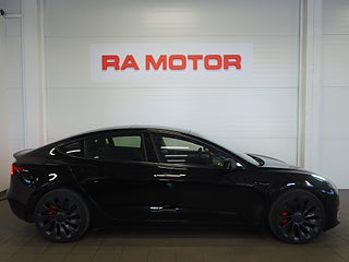 Sedan Tesla Model 3 4 av 23