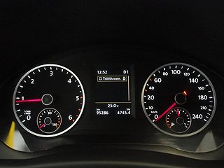 SUV Volkswagen Tiguan 21 av 27