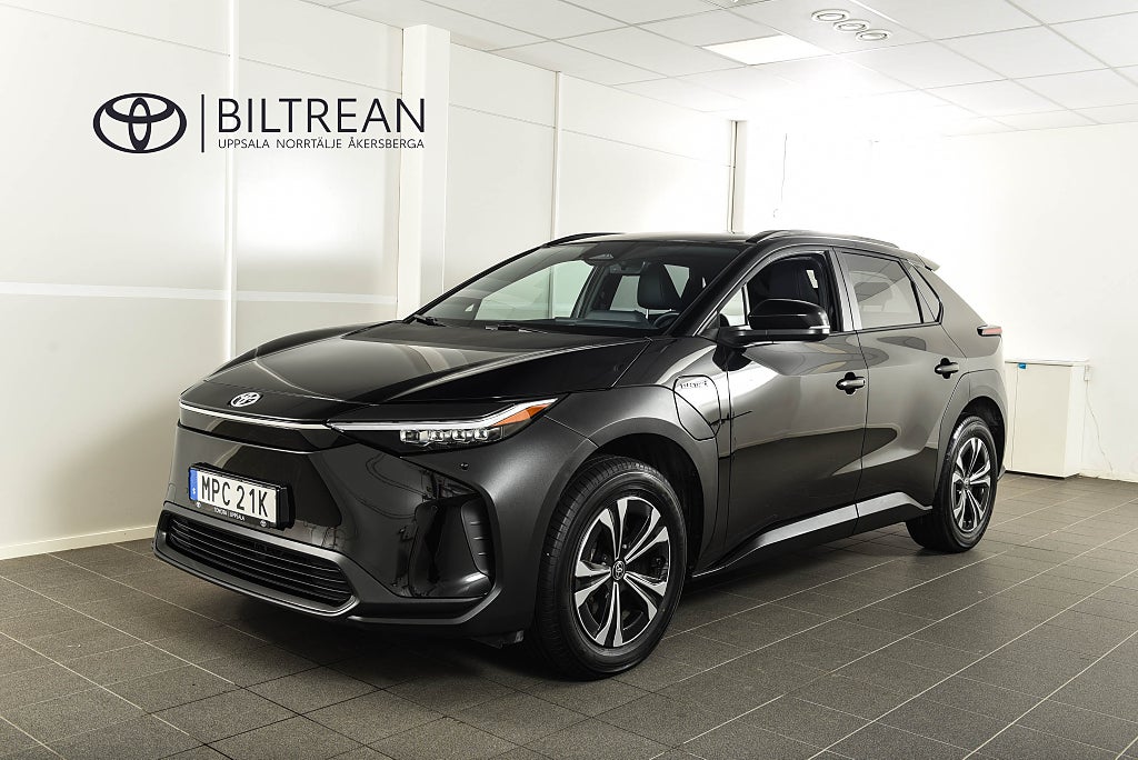 Toyota bZ4X 71.4 kWh Style Backkamera Navi Rattvärme