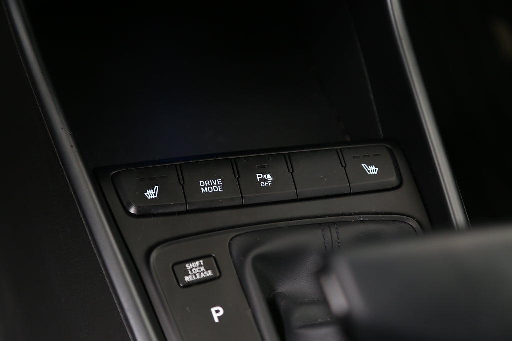 Hyundai Bayon 1,0 T-GDI MHEV 100hk Essential Aut CarPlay Kamera 2022