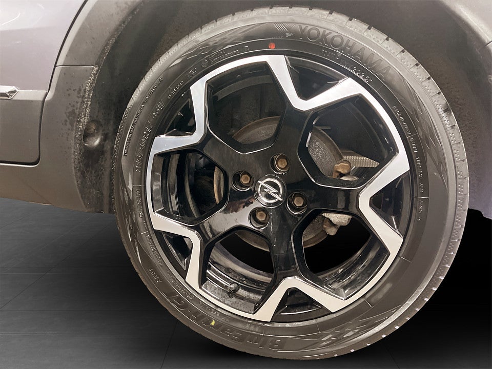 Bild på Opel Crossland X Ultimate 1.2 PT 130 Aut BACKKAMERA KEYLESS