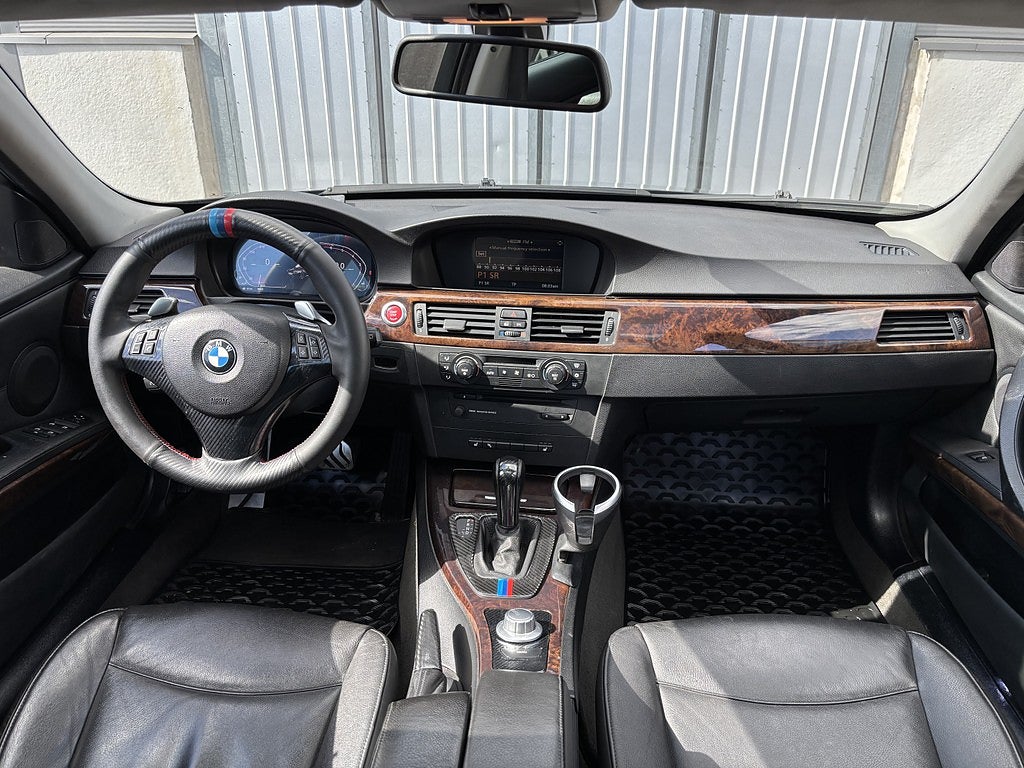BMW 320D Touring Panorama Ny bes