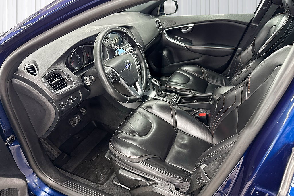 Volvo V40 Cross Country 2016