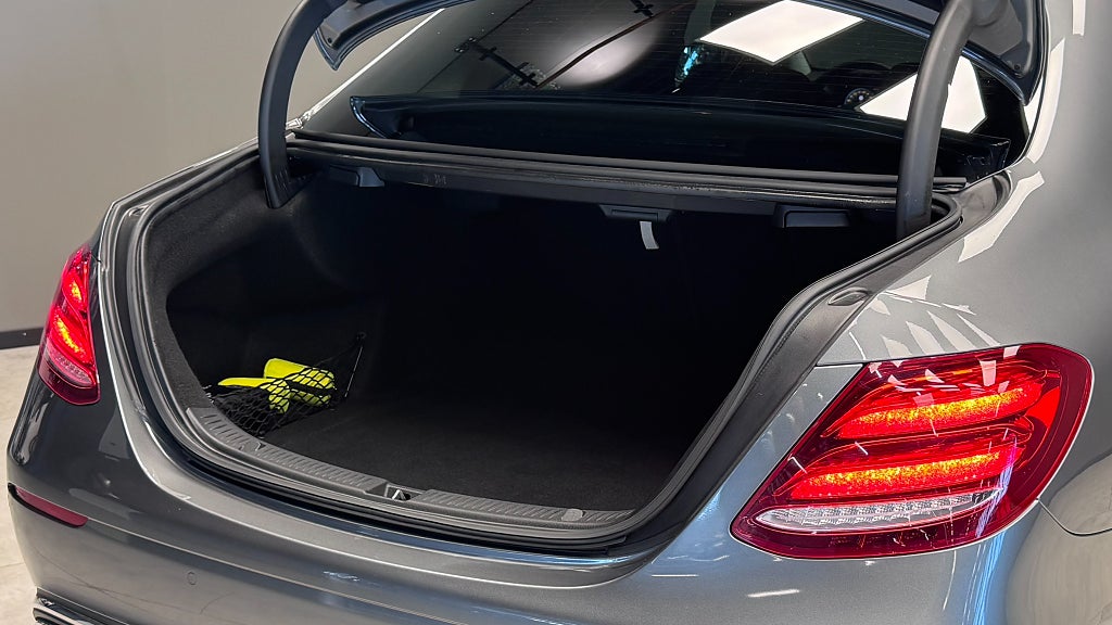 Mercedes-Benz E220 2017 - miniatyr 20