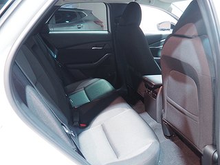 SUV Mazda CX-30 8 av 21