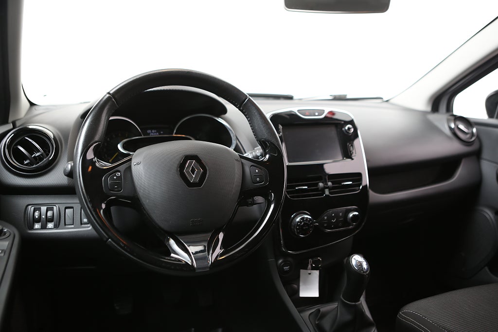 Renault Clio 0,9 TCe 90hk Sport Tourer 1ägare Motorvärmare 2014