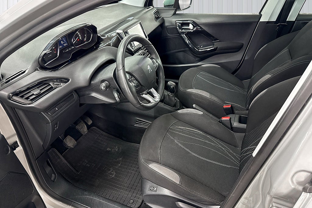 Peugeot 208 2013