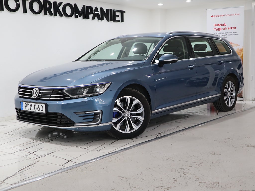 Volkswagen Passat Variant GTE 1.4 TSI Värmare Dragkrok Carplay Kamera