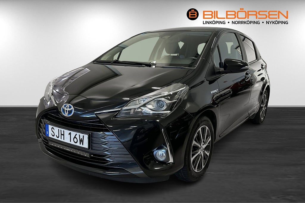 Toyota Yaris Hybrid e-CVT Y20 (B-Kamera, Keyless, farthållare)