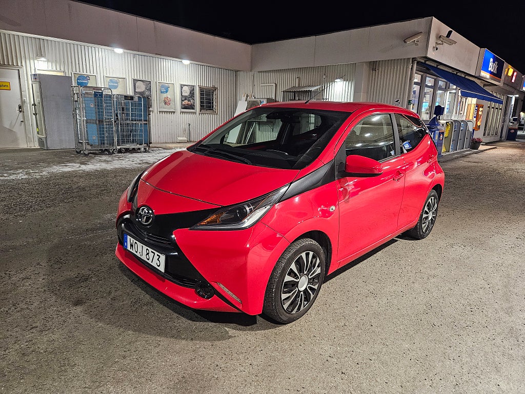 Toyota Aygo 5-dörrar 1.0 VVT-i X-PLAY Touch Euro 6
