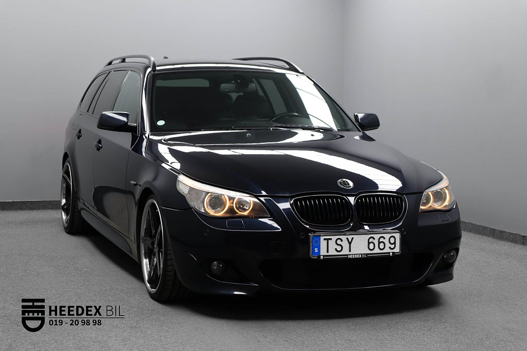 BMW 550 i Touring M Sport 367hk Kamera 20'' Värmare Drag UNIK