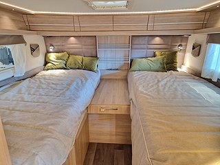 Husbil-halvintegrerad Kabe Novum 750 LGB 23 av 28