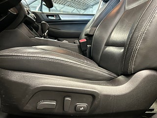 Subaru Outback 2.5 4WD Lineartronic En ägare/Kamera/Psens/Drag/S&VDäck – bild 19