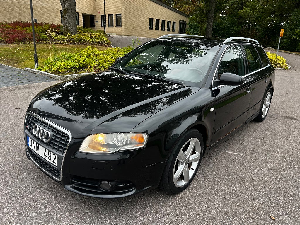 Audi A4 Avant 3.2 FSI V6 quattro TipTronic Comfort | Röd Skinn