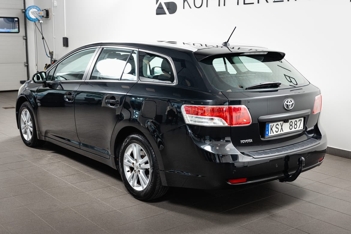 Toyota Avensis 1.8 Automat 147hk 2010, bild 7/86