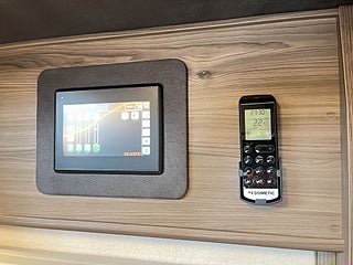 Husbil-halvintegrerad Kabe NOVUM 750 T 25 av 28