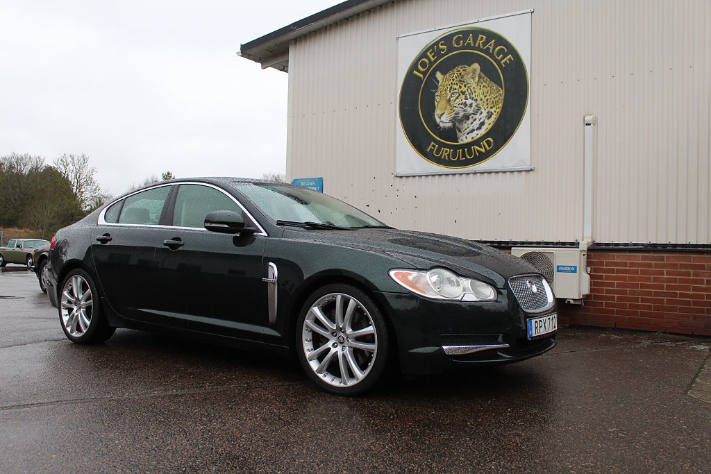 Jaguar XF 5.0 V8 385 hk, Portfolio, fantastiska färger, 20" Senta