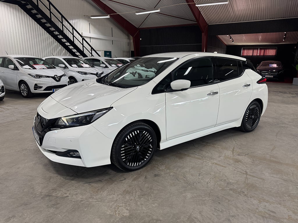Nissan Leaf 40kWh N-Connecta/360/Keyless/PDC f&b/Navi/C.play/DAB/1b