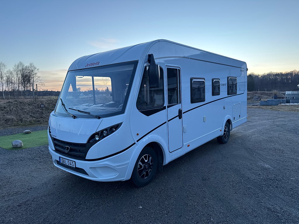 Dethleffs Trend I 7017 Aut Fiat 150 Låga långbäddar 2.400 mil 