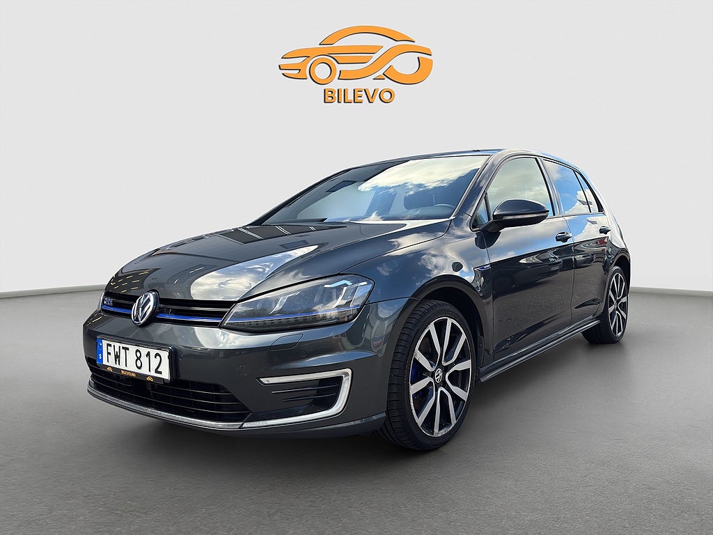 Volkswagen Golf I GTE 1.4 TSI 204hk P-Värmare Kamera Nybes Navi Dragkrok